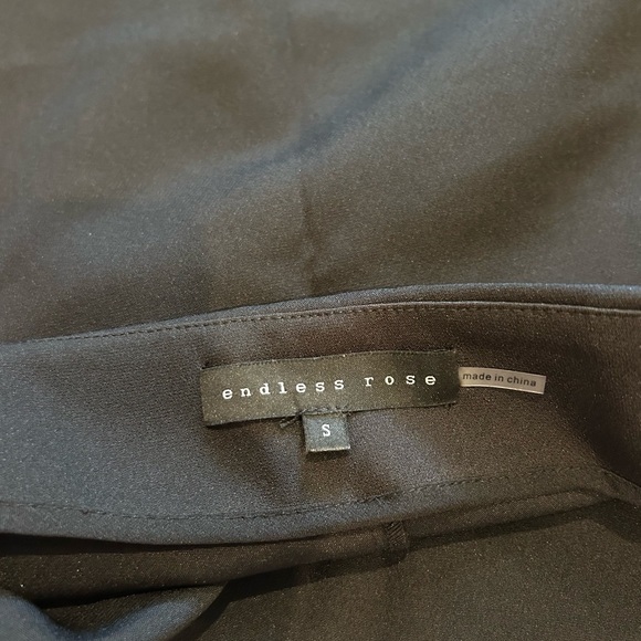 Endless rose pleated skirt - Picture 3 of 4